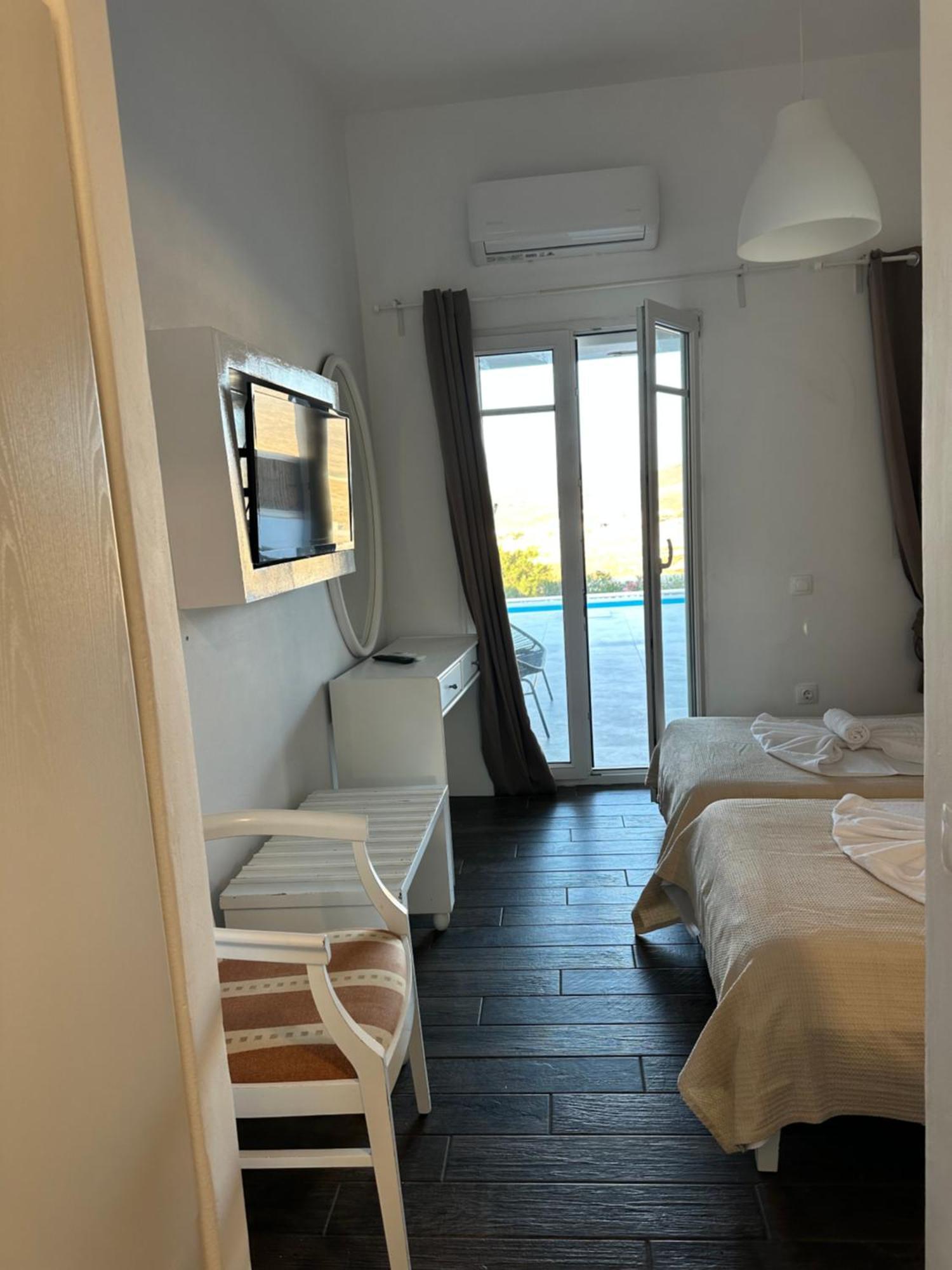 Ene'S Mykonos Apartment Klouvas Bagian luar foto